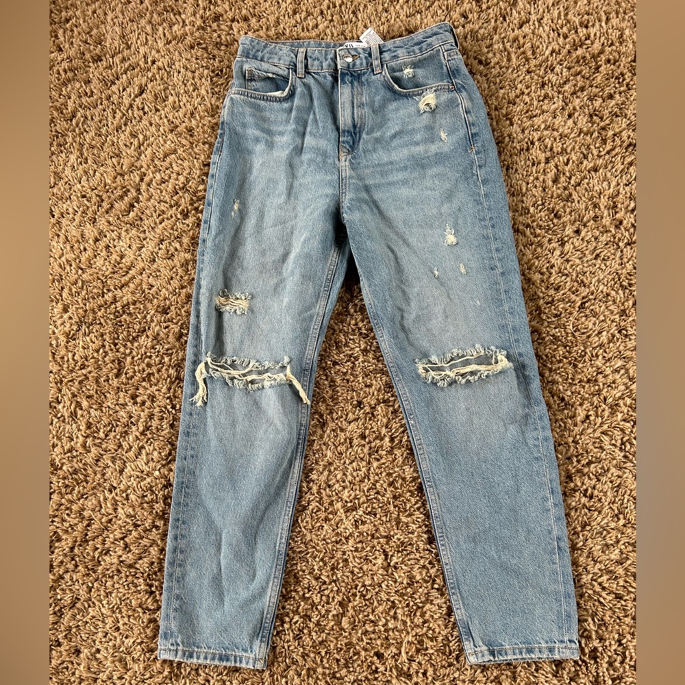 Zara ripped, high rise jeans. Size 4